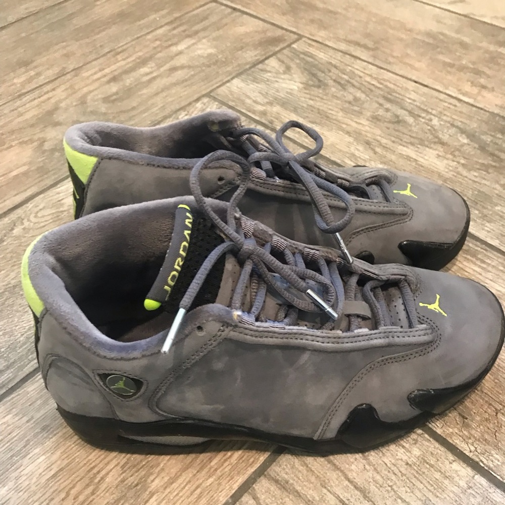 Air Jordan 14 Retro size 8 men’s sneaker in good condition